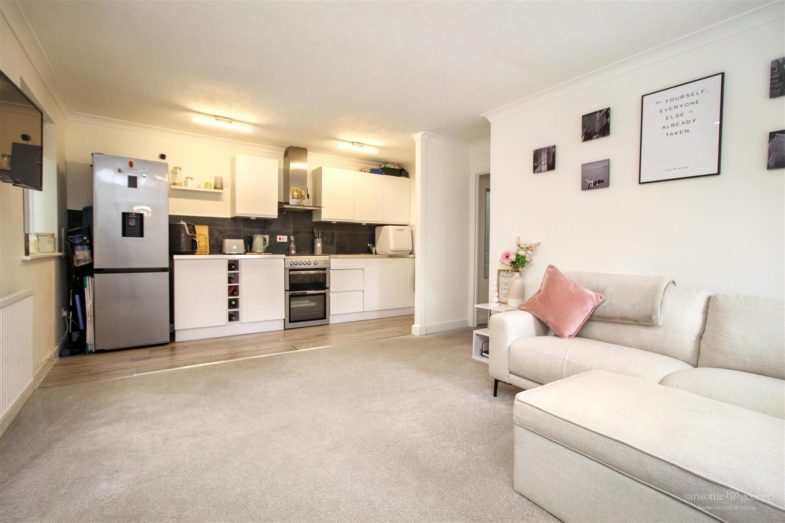 Ashmere Close, Calcot, Reading